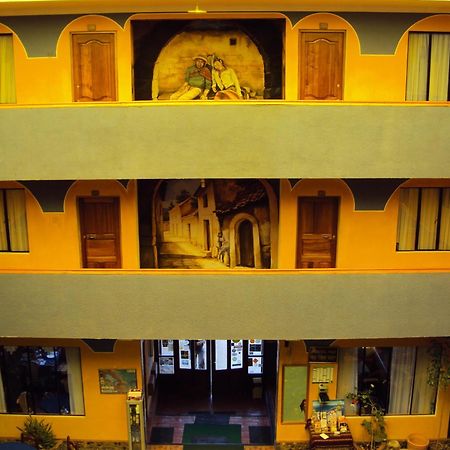 Hotel Utama Copacabana  Eksteriør bilde