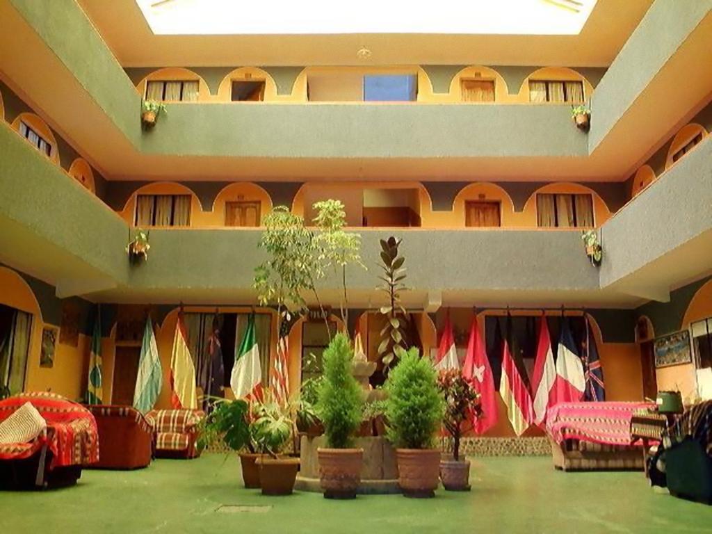 Hotel Utama Copacabana  Eksteriør bilde