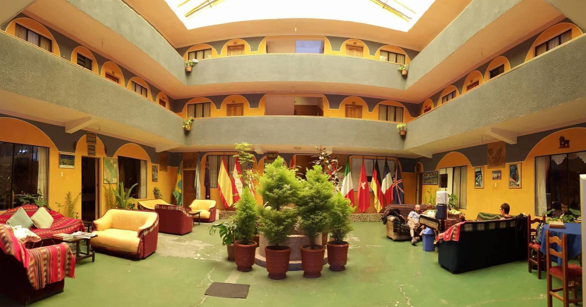 Hotel Utama Copacabana  Eksteriør bilde